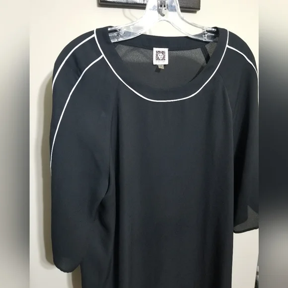 Anne Klein Black Tunic Top Medium Office Formal Contemporary - Picture 2 of 5